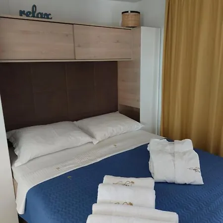 Campsite Mobile Eden Pavlov Biograd Na Moru